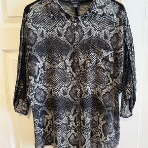 Rue21 Black and Gray Snake Print Blouse